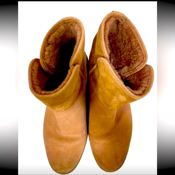 Women’s UGG Kristen Wedge Booties size 10 - Picture 3 of 8